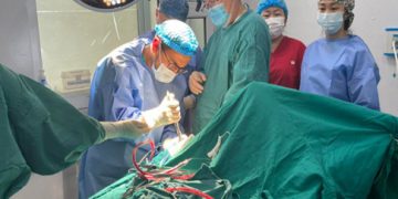 Хан-Уул дүүргийн Нэгдсэн эмнэлэг анх удаа тархины цусан хурааг авах мэс заслыг хийлээ