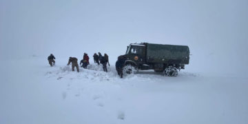 Ховд аймагт их хэмжээний цас орж, малчдад хүндрэл үүсжээ