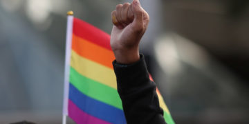 Уганда ижил хүйстний эсрэг хуулиа чангалж, цаазын ялтай болжээ