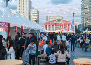 Сүхбаатарын талбайд “UB Food festival 2023” болж байна