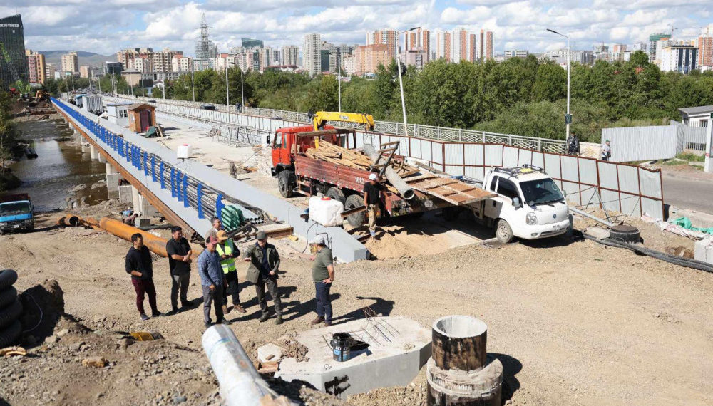 Зайсангийн шинэ гүүрийг товлосон хугацаандаа нээж амжихгүй