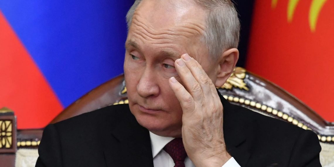 Путиний эрүүл мэндийн талаар цуурхлыг Кремль няцааж, орлон тоглогч байдаггүйг нь батлав