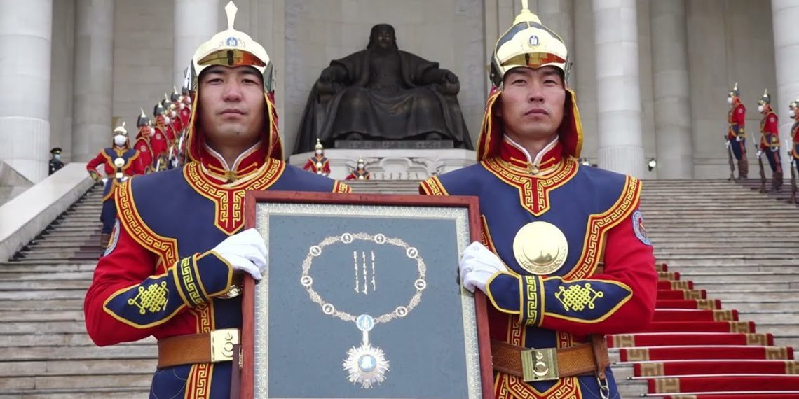 Чингис хаан одонг ЕСӨН цэн алттай тэнцэх хэмжээний мөнгөн шагнал дагалддаг