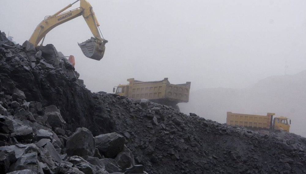 Цаг агаарын аюулт үзэгдлийн улмаас Монголоос БНХАУ руу нэвтрэх нүүрс тээврийн автомашины тоо эрс буурлаа
