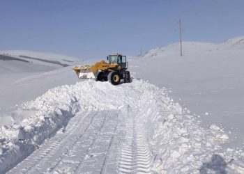 Цасанд хаагдсан 10.009 км замыг нээж,  1528 тонн өвс тэжээл хүргэлт хийжээ