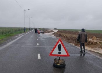 Мандалговь-Даланзадгад чиглэлийн зам үерийн улмаас эвдэрсэн тул анхааралтай зорчихыг сануулав