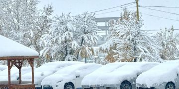 Баянхонгор аймгийн Гурванбулаг суманд шөнөдөө -10 градус хүрч хүйтэрчээ