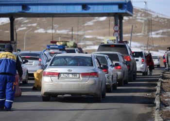 Цагаан сарын амралтыг 6-10 хоног болгож сунгах өргөдөлд иргэдээс гарын үсэг цуглуулж эхэлжээ