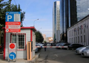 Зарим төлбөртэй зогсоолыг албадан чөлөөлнө