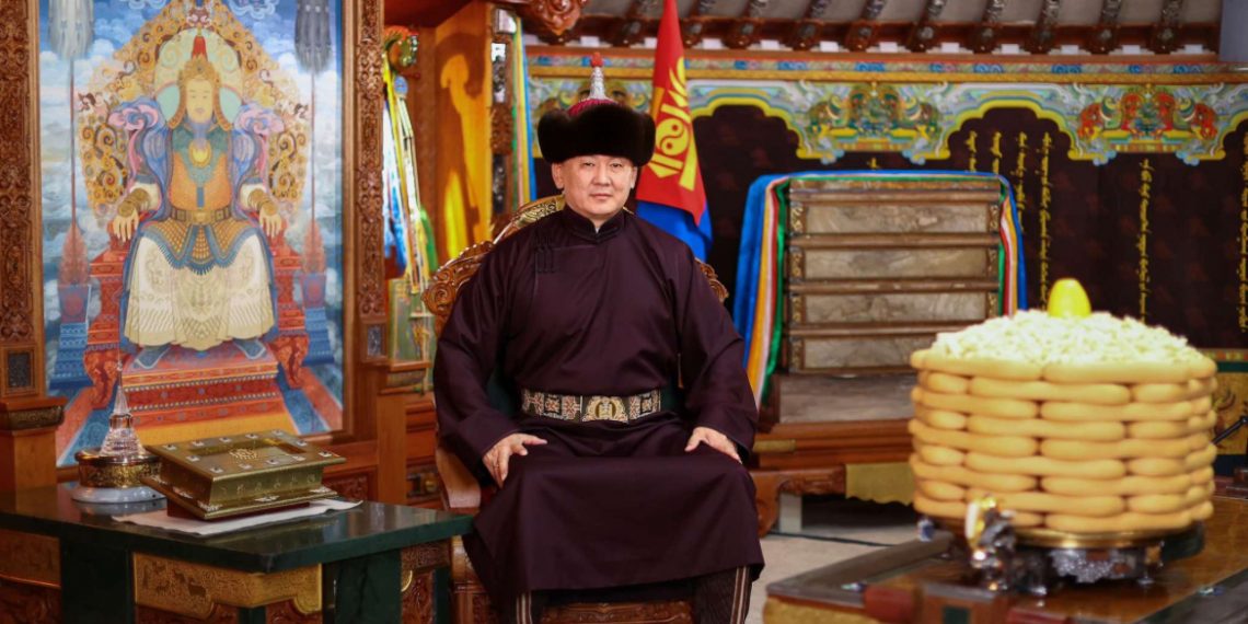 Монгол Улсын Ерөнхийлөгч Ухнаагийн Хүрэлсүхийн сар шинийн мэндчилгээ