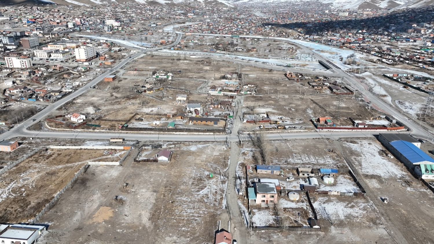Сэлбэ дэд төвд газар чөлөөлж, 1252 нэгж талбарыг цэвэрлэж, ариутгажээ