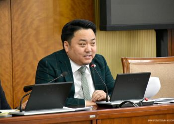 Ж.Баясгалан: Нийслэлийнхэн боль, хоёрхон хүнтэй санал асуулгаар автомашины татвар нэмсэн байна