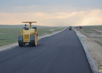“Баруун-Урт-Бичигт” чиглэлийн 152 км хатуу хучилттай авто замын барилгын ажил эхэллээ
