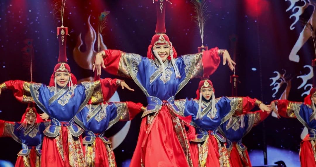 “Алтан соёмбот Монгол” төрийн хүндэтгэлийн концерт үзэгч олны талархлыг хүлээв