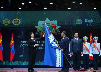 Түүхт 100 жилийнхээ ойтой золгож буй Увс аймгийг Сүхбаатарын одонгоор шагналаа