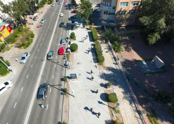 Багшийн дээдийн уулзвараас Цэцэг төв хүртэлх явган хүний замыг шинэчилж байна