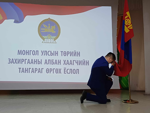 Хүнд сурталгүй, шуурхай төрийн албан хаагчийг урамшуулах бөгөөд гүйцэтгэлийг нь иргэд үнэлнэ
