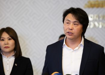 Ч.Анар: Бүх төрлийн тамхины татварыг огцом нэмэгдүүлнэ
