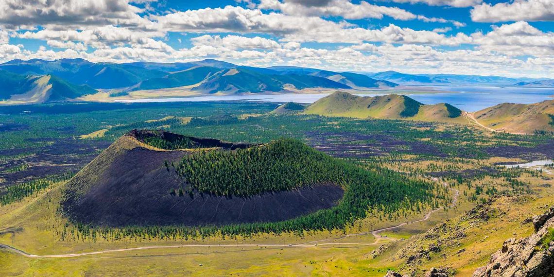 Хоргын тогоо руу унаж амиа алдсан эмэгтэй 90 мянган дагагчтай youtuber байжээ