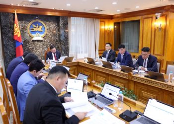 Төмөртэйн овооны цайрын ордын тусгай зөвшөөрлийг албан тушаалтнууд хувийн компанидаа шилжүүлэн авсан үйлдлийн улмаас төрд учруулсан хохирлыг нэхэмжлэхээр болов