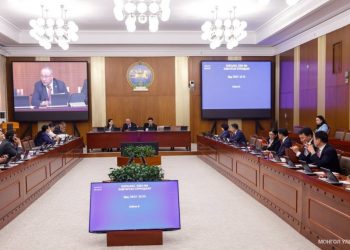 “Халзан бүрэгтэй”-н сонсголд шинжээч томилох асуудлыг хаалттай хэлэлцлээ
