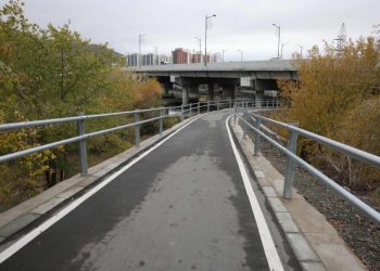 Яармагийн гүүрнээс Зайсангийн гүүр хүртэл 3.6 км авто зам барина
