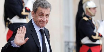 Францын ерөнхийлөгч асан Саркози 5 жилийн хорих ял сонслоо