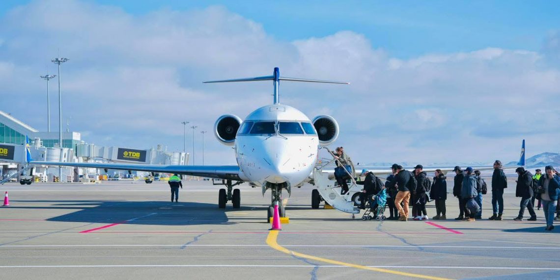 МИАТ Улаанбаатар-Баянхонгор чиглэлийн нислэгээ эхлүүллээ