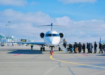 МИАТ Улаанбаатар-Баянхонгор чиглэлийн нислэгээ эхлүүллээ