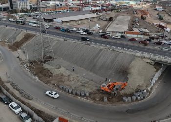 Гурвалжингийн гүүрний налууг эко хавтангаар хучиж байна