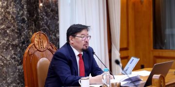 Г.Занданшатар: Зохиомлоор хомсдол үүсгэж буй шатахуун импортлогчдын тусгай зөвшөөрлийг цуцал