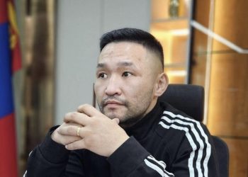Бусдыг зодож хүнд гэмтээсэн Г.Чинзоригт 3 жил хорих ял оноож, хохирогч гэх М.Тэнгисийг 500 мянган төгрөгөөр торголоо