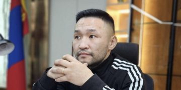 Бусдыг зодож хүнд гэмтээсэн Г.Чинзоригт 3 жил хорих ял оноож, хохирогч гэх М.Тэнгисийг 500 мянган төгрөгөөр торголоо