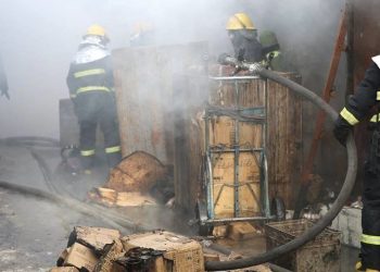 ОБЕГ: Нийтийн байранд гарсан түймрийг унтрааж, 81 хүний амийг аварчээ