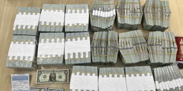 Их хэмжээний валютыг Монгол Улсын хилээр тогтмол гаргадаг байсан бүлэг этгээдүүдийг илрүүлжээ