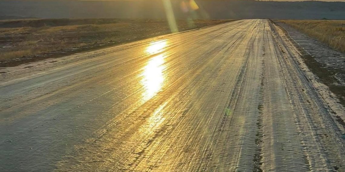 Орон нутгийн замд болгоомжтой зорчихыг анхааруулж байна