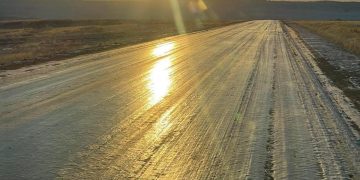 Орон нутгийн замд болгоомжтой зорчихыг анхааруулж байна