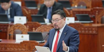 Г.Занданшатар: 1992 оноос хойших хуудуутай өмч хувьчлалаар улсын эдийн засгийн зөв бүтэц алдагдсан