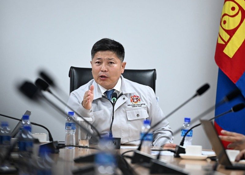 Х.Нямбаатар: Ажил, үүргээ хэвийн гүйцэтгээд явж байгаа хүнийг мажийчихжээ гэх нь холгүй болж