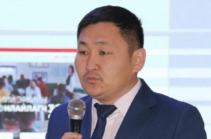 C.Анхбаяр: МАН-ыг гурав ялуулсан хүн яагаад нүүрсний хулгайч болсон юм. PR чинь хэтэрч байна, энийгээ нэг талд нь гаргаарай.