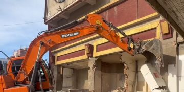 Байгалийн түүхийн музейд залгаж барьсан өргөтгөлийг нураажээ