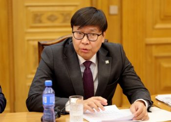 Сурагчдын амралтыг 14 хоногоор наашлуулах ЭМЯ-ны саналыг Боловсролын яам хүлээн авах боломжгүй гэв