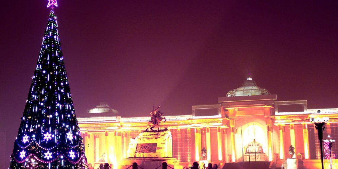 Шинэ жилийн баяр зэрэг нийтийг хамарсан урлаг, спортын арга хэмжээнээс татгалзахыг ЭМЯ-наас уриаллаа