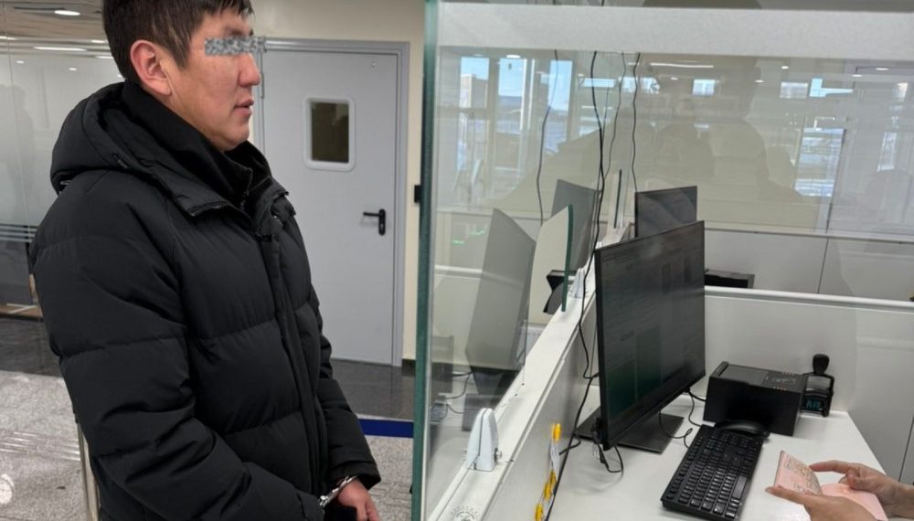 Интерполоор эрэн сурвалжилж байсан ОХУ-ын иргэнийг шилжүүлэв