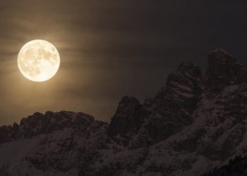 Маргаашийн сарыг Мохавкчууд “хүйтэн сар” гэж нэрлэдэг