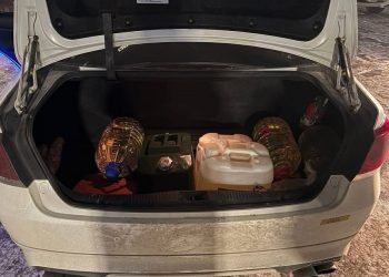 Хууль бусаар шатахуун шаглан зарж байсан иргэдийг илрүүлж, шалгаж байна