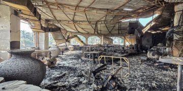 Энэтхэгт шөнийн клубт гал гарч, 25 хүн амиа алджээ