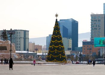 Төв талбайн сүлд модны гэрлийг маргааш 19:00 цагт асаана