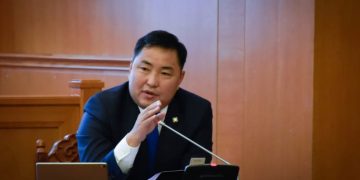 Б.Пүрэвдорж: Ард түмний амьдрал хэцүү байхад дарга нарын тоог нэмээд байх юм