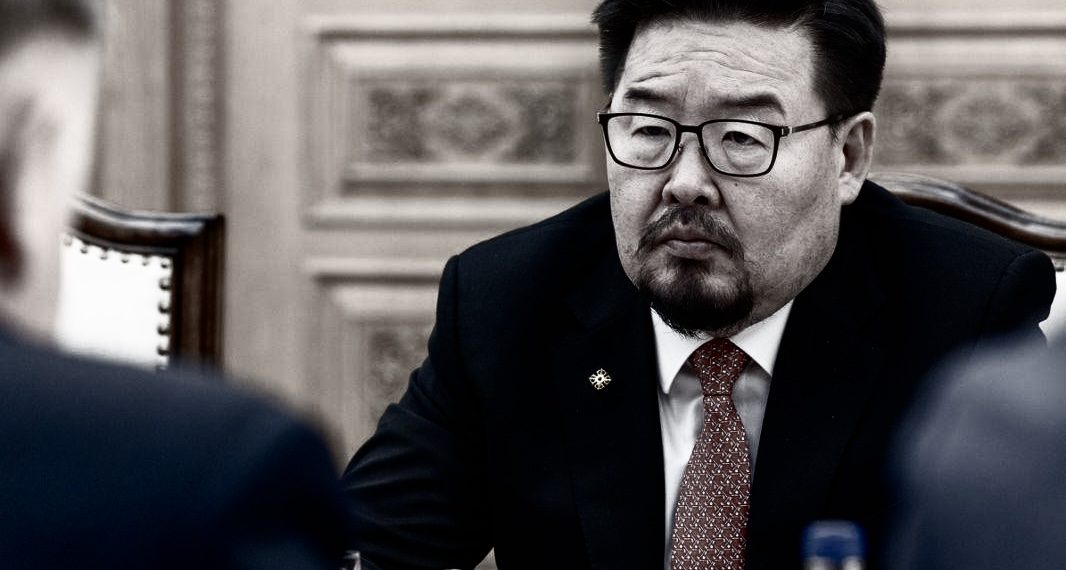 Засгийн газар огцрох уу…